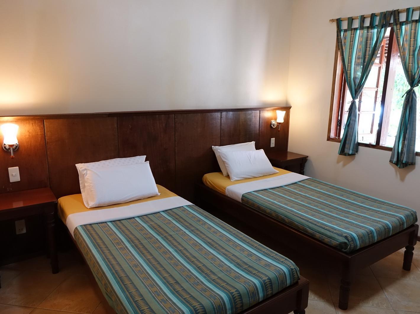 Tipolo Beach Resort Moalboal Buitenkant foto